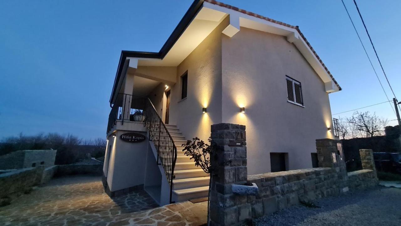 Hisa Kapis With Hot Tube Koper Exterior foto