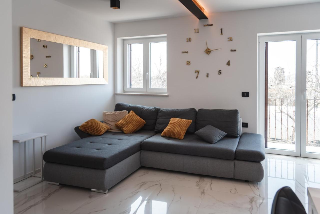 Hisa Kapis With Hot Tube Koper Exterior foto