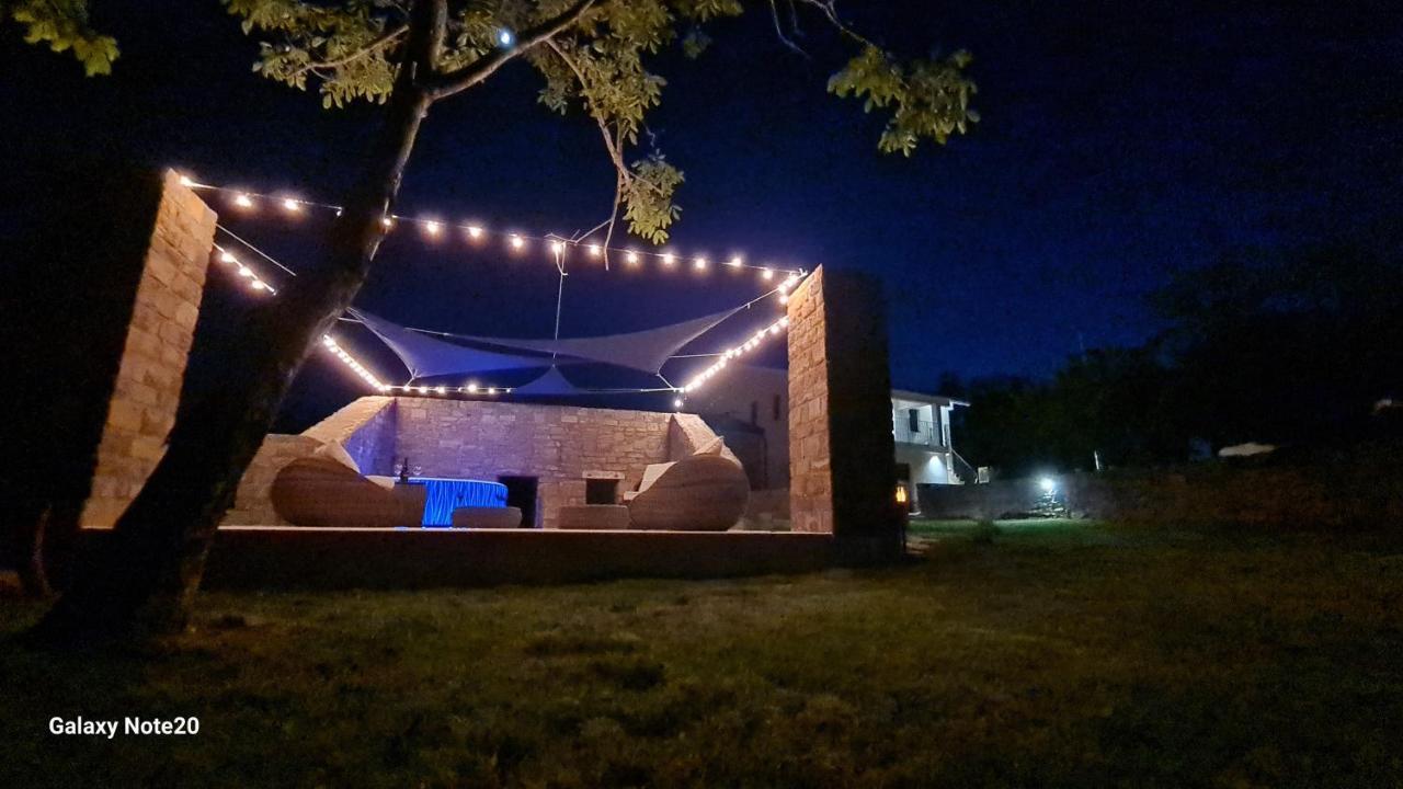 Hisa Kapis With Hot Tube Koper Exterior foto