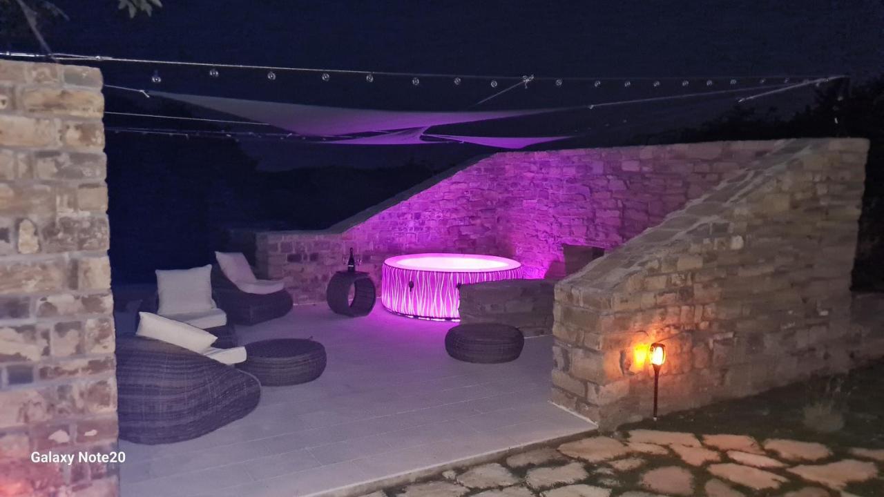 Hisa Kapis With Hot Tube Koper Exterior foto