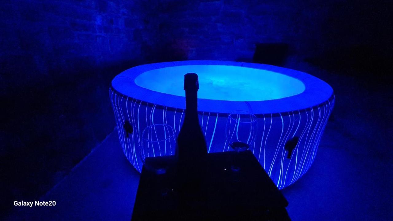 Hisa Kapis With Hot Tube Koper Exterior foto